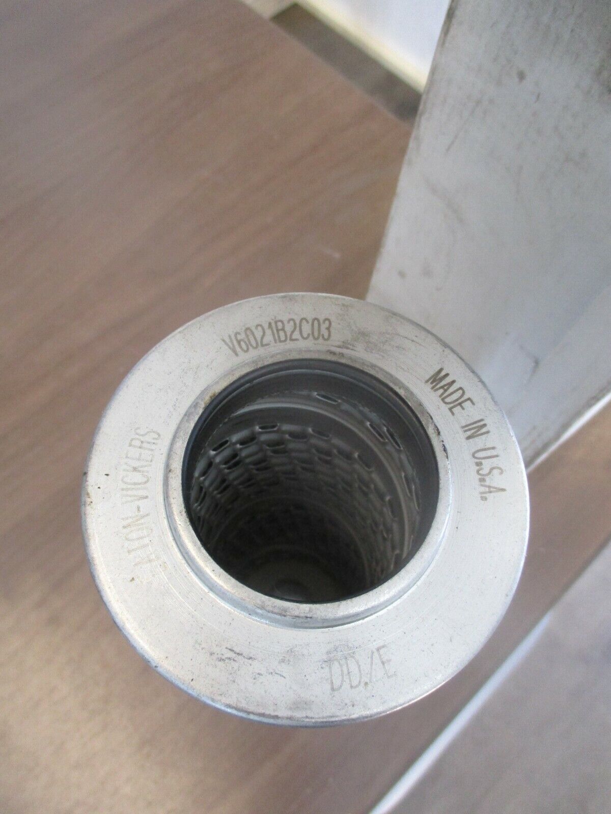 Eaton Vickers Filter Element V6021B2C03 New Surplus