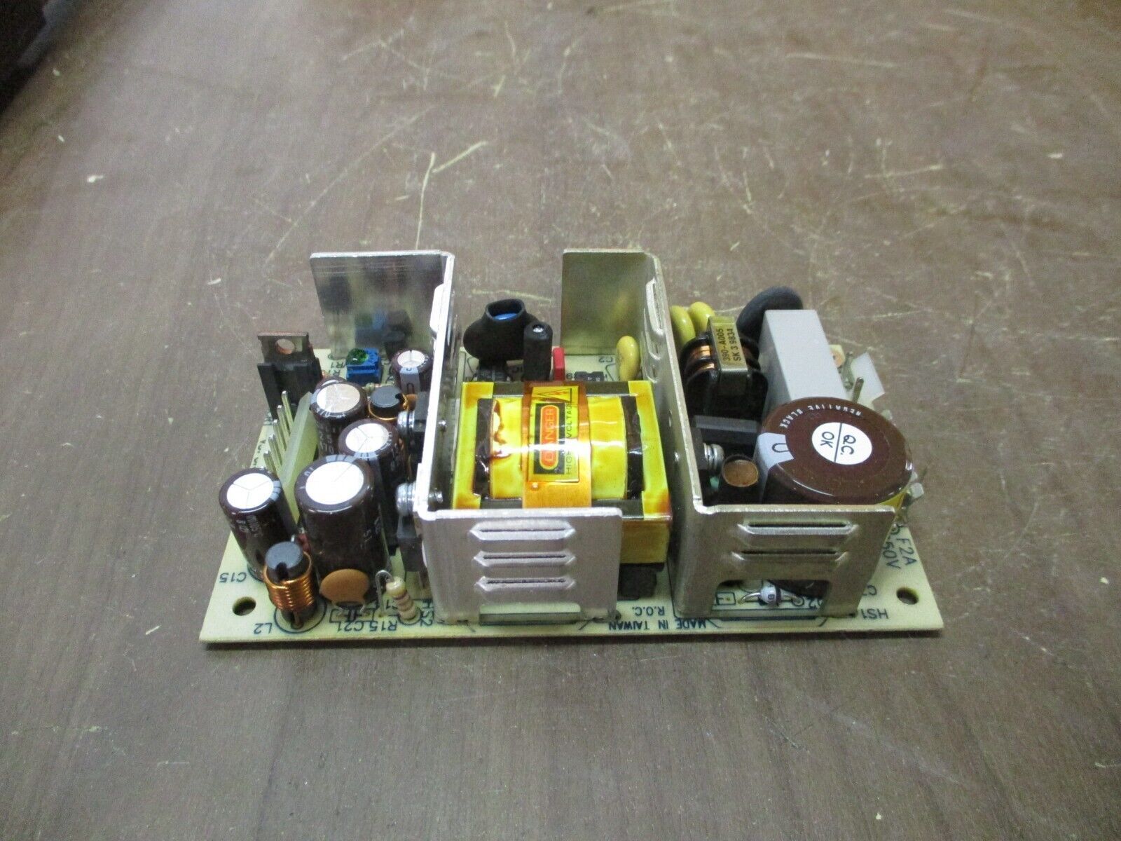 Tri-Mag Power Supply UV 440-1 Used