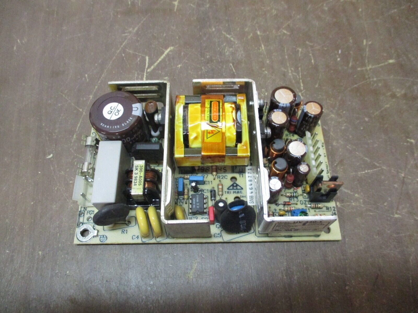 Tri-Mag Power Supply UV 440-1 Used