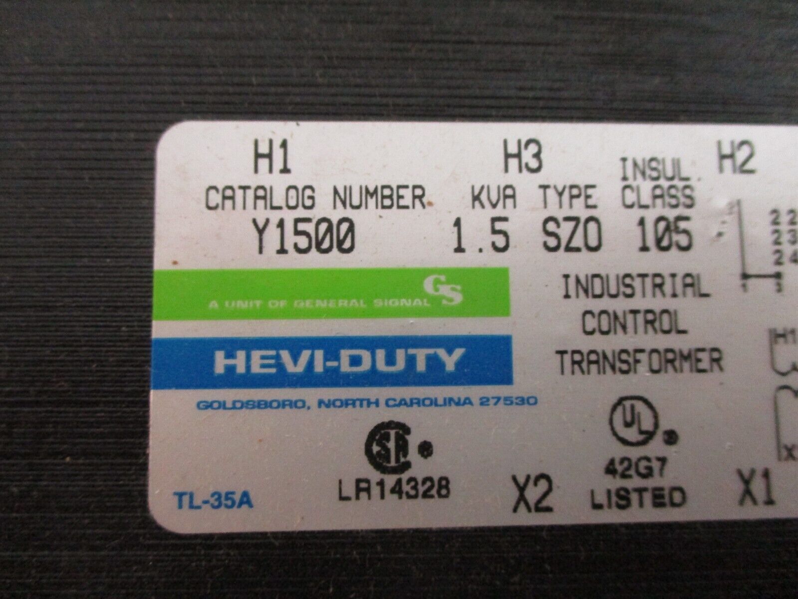 Hevi-Duty Control Transformer Y1500 1.5kVA Pri: 240/480V Sec: 120V 50/60Hz 1Ph