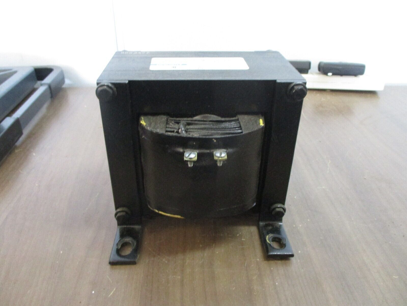 Hevi-Duty Control Transformer Y1500 1.5kVA Pri: 240/480V Sec: 120V 50/60Hz 1Ph