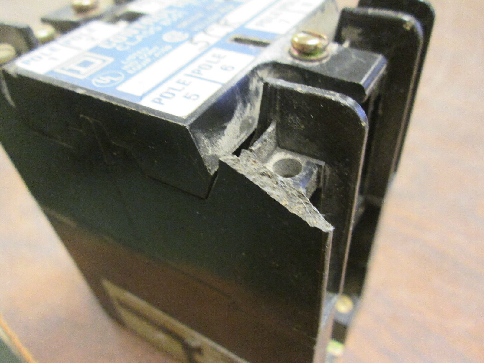 Square D Control Relay 8501 L0-40 120V Coil 8P *Chipped Insulator* Used