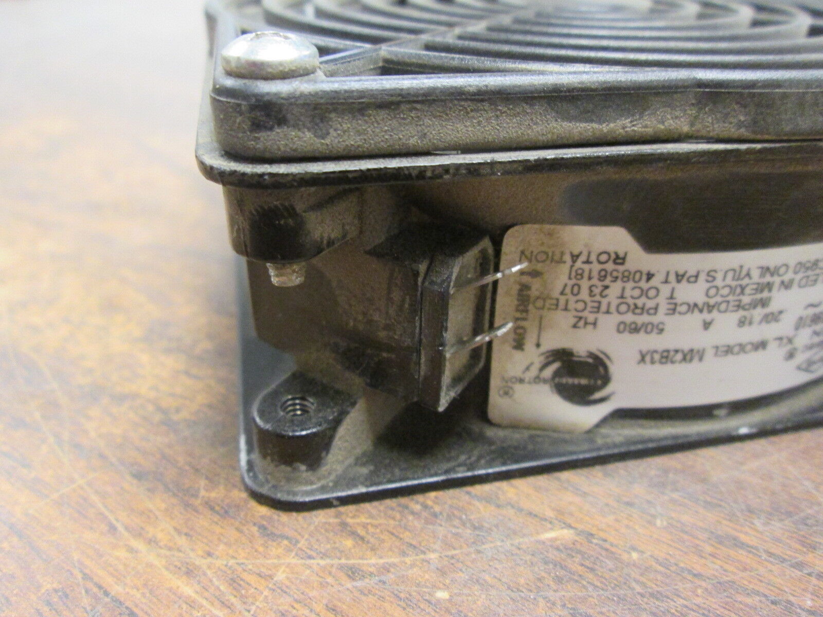 Comair Rotron Model MX2B3X Muffin XL Fan 039610 115V 0.20/0.18A 50/60Hz Used