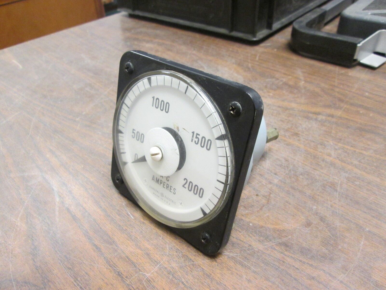 GE Type AB-40 AC Ammeter 50-103131-LSTM2 Range: 0-2000A CT Ratio: 400:1 Used