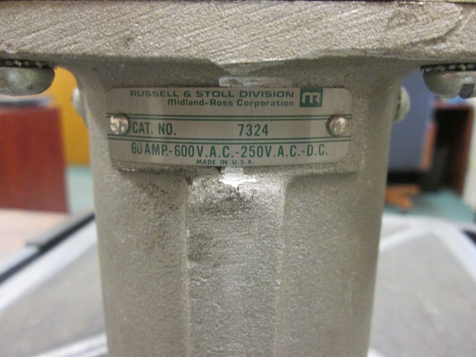 RussellStoll Connector 7324 60A 600V 4W Conduit Style End **No Cap**