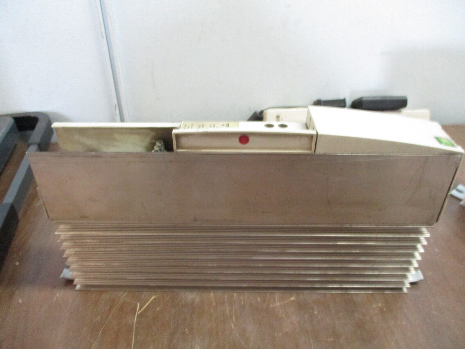 Lenze Braking Module EMB9351-E *Missing Terminal Cover* Used