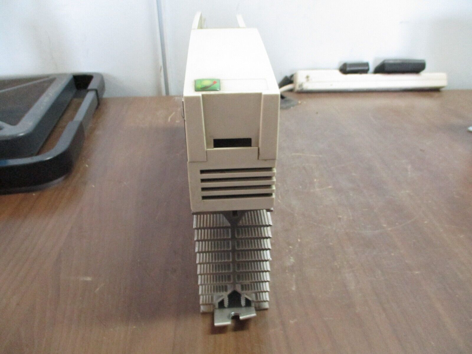 Lenze Braking Module EMB9351-E *Missing Terminal Cover* Used