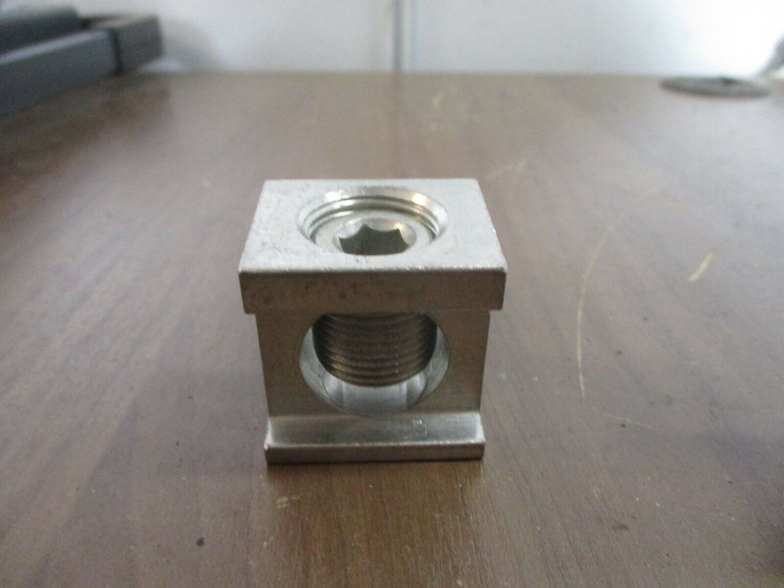 CMC Mechanical Lug AB500-1 500KCMIL-4 *Lot of 3* Used