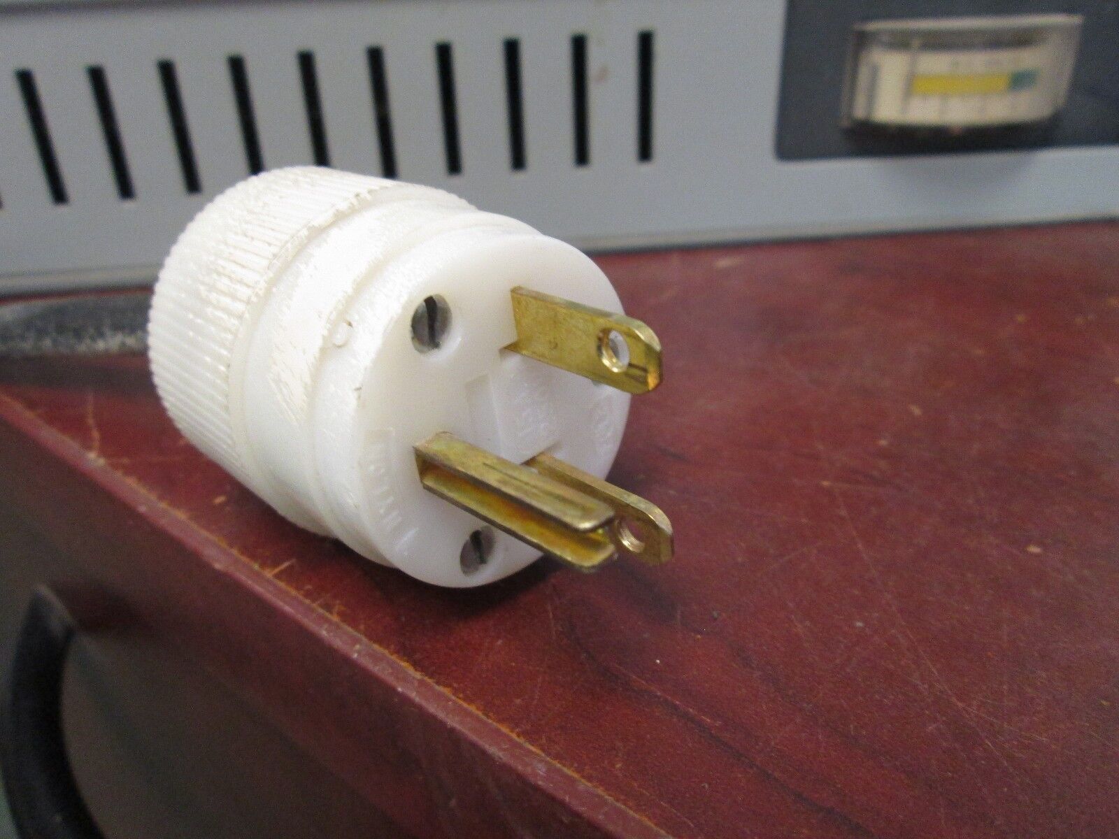 Exide Lightguard Solid State Lighting Unit Model NAS Input: 115VAC 60 Watts Used