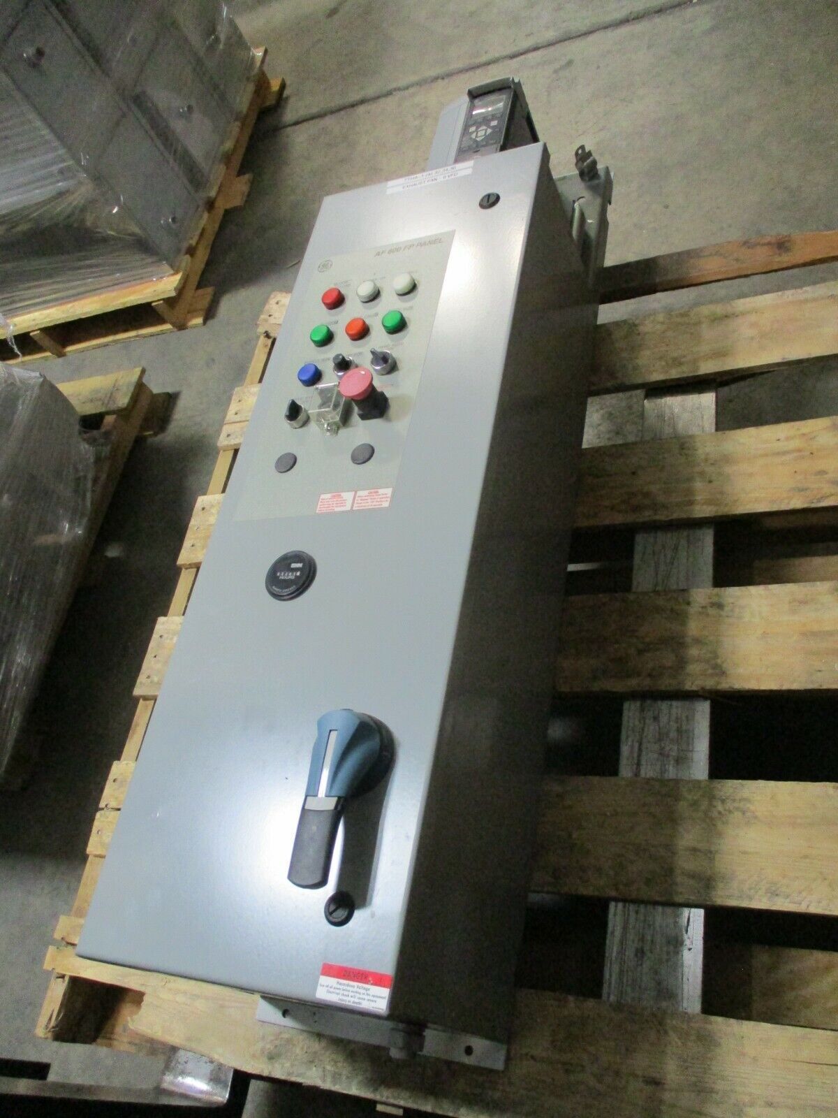 GE AF-600 FP AC Drive w/ Bypass 6KFPH30071RD4XX 7.5HP 3Ph 460V Used