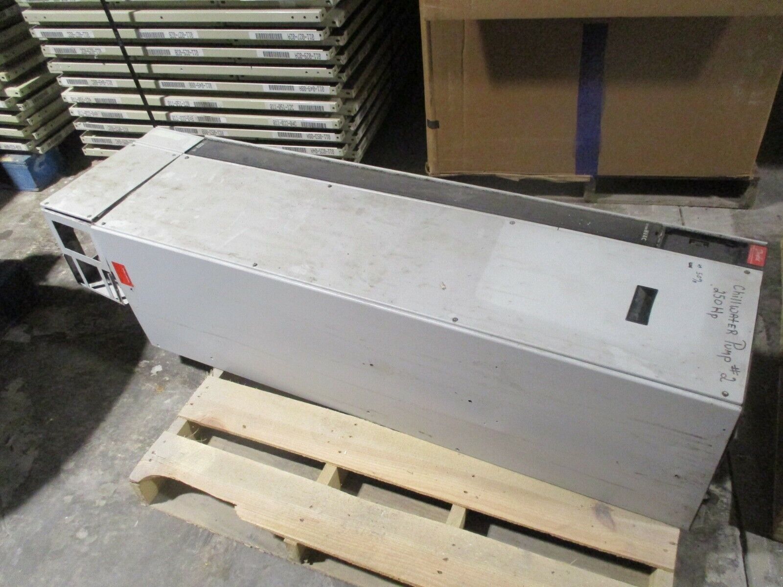 Danfoss VLT 6000 AC Drive 176F7162 250HP 3Ph *No Keypad* Used