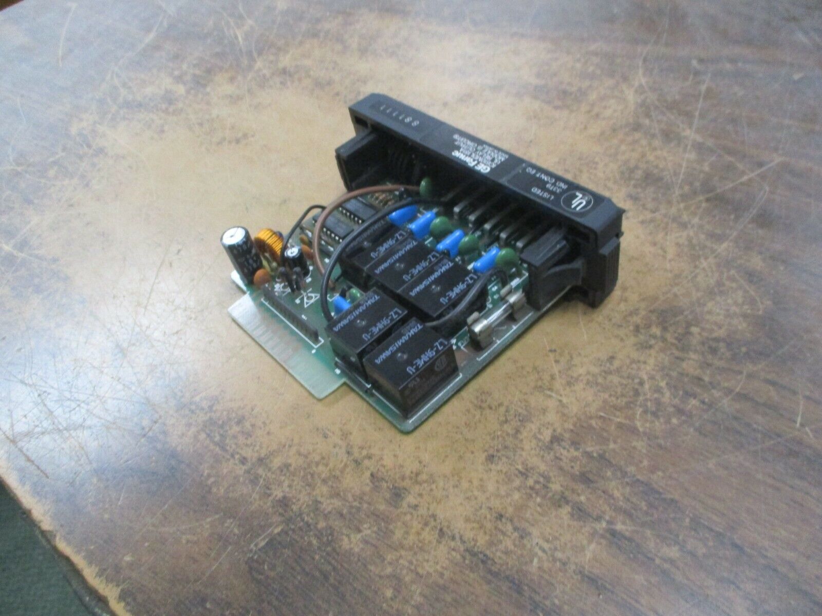 GE Fanuc Relay Output Module IC610MDL181A 5-Circuits Used