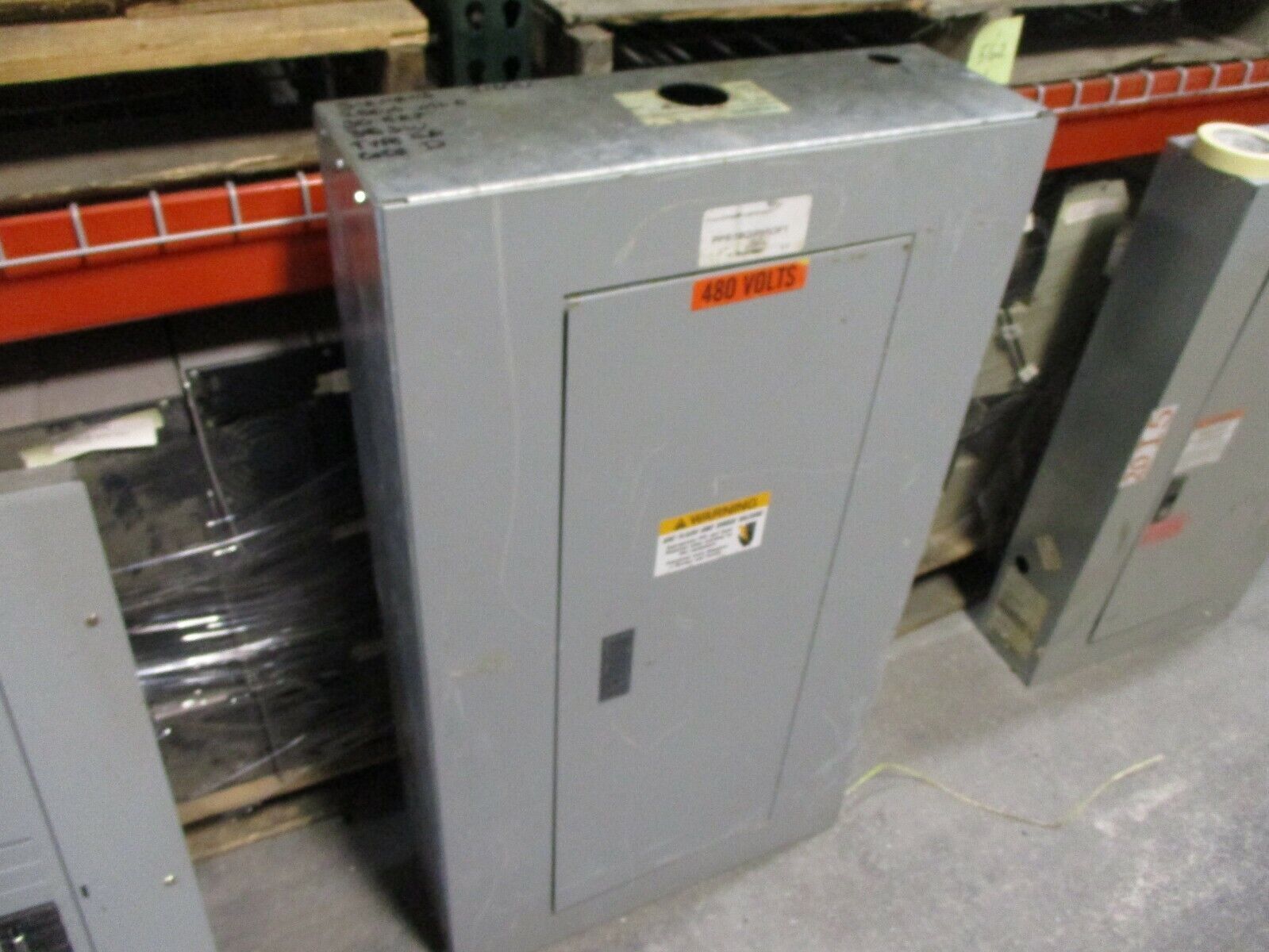 Siemens Main Lug Breaker Panel SEF30ML250CTS 250A Max 240V 3P 3W 30-Slot Used