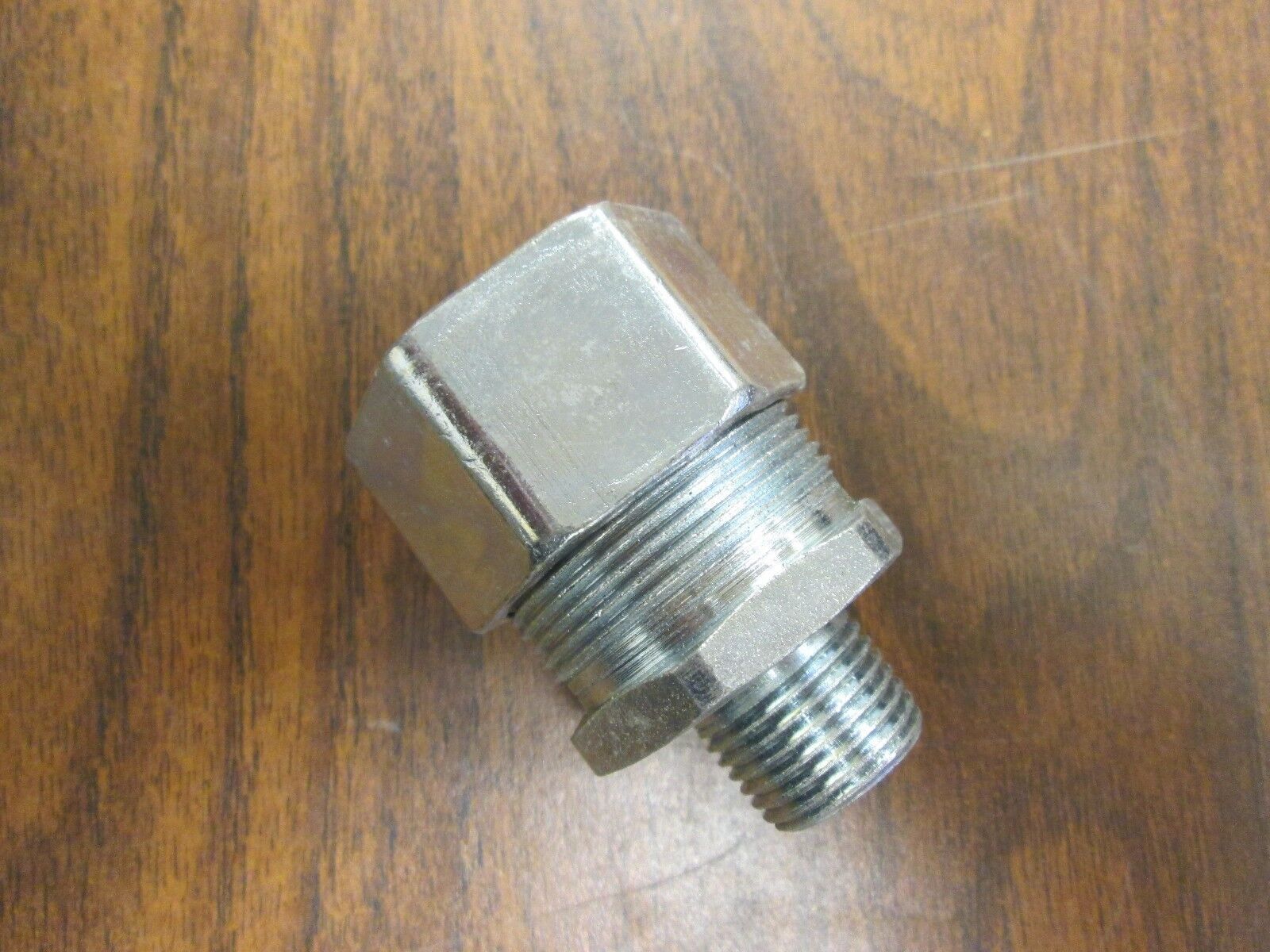 crouse-hinds straight body male threaded cable fitting size 1/2" lot of 16 new