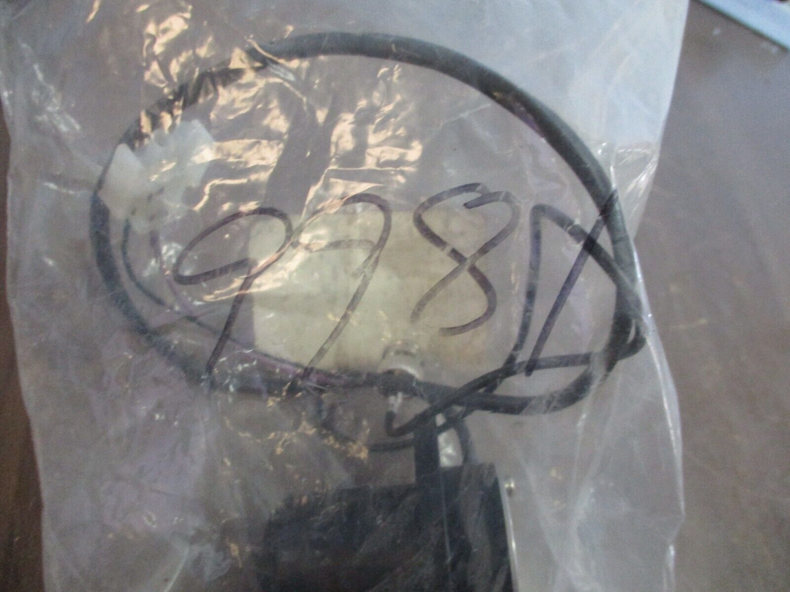 Thermo Electron-Waldron Base Socket 9981 42C New Surplus