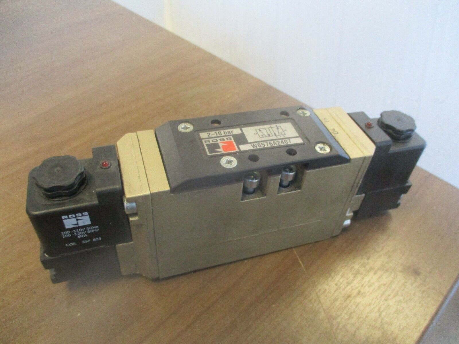 Ross Solenoid Valve W6576A2407 2-10 bar Used