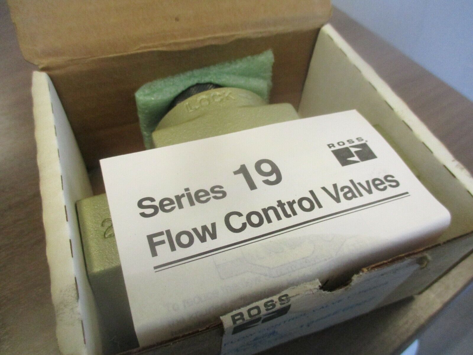Ross Series 19 Flow Control Valve 1968E6007 1" Ports New Surplus