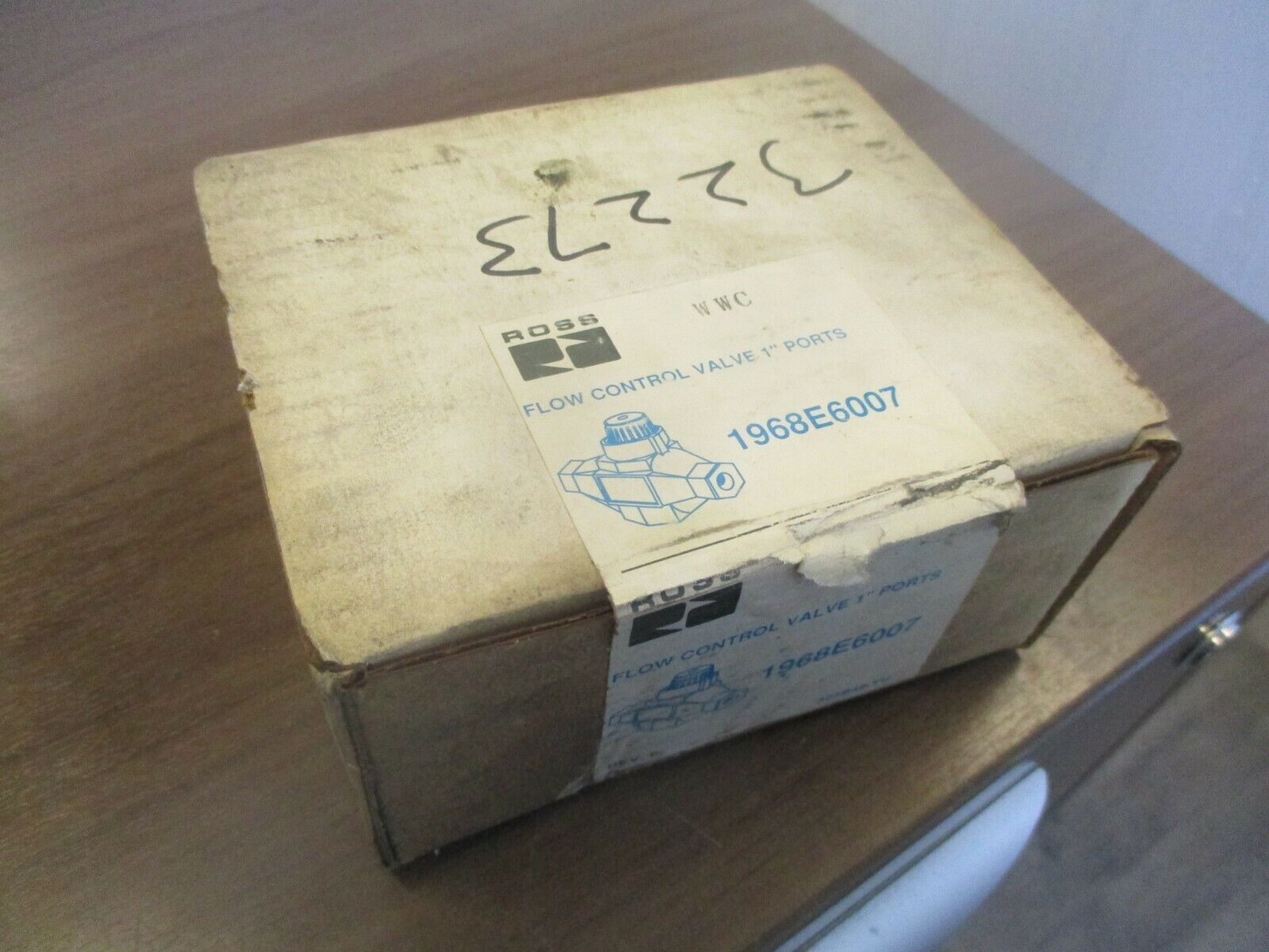 Ross Series 19 Flow Control Valve 1968E6007 1" Ports New Surplus