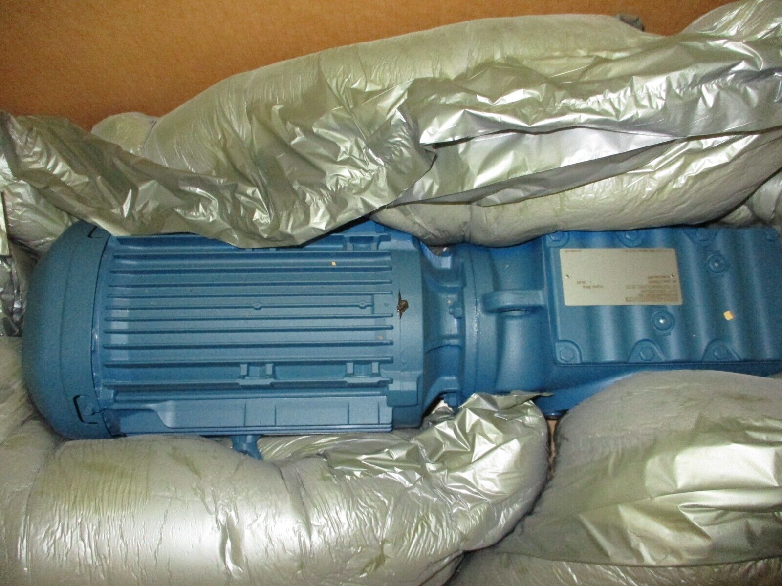 SEW-EURODRIVE Gearmotor SA67 DRN100LM4 1762/51 RPM New Surplus