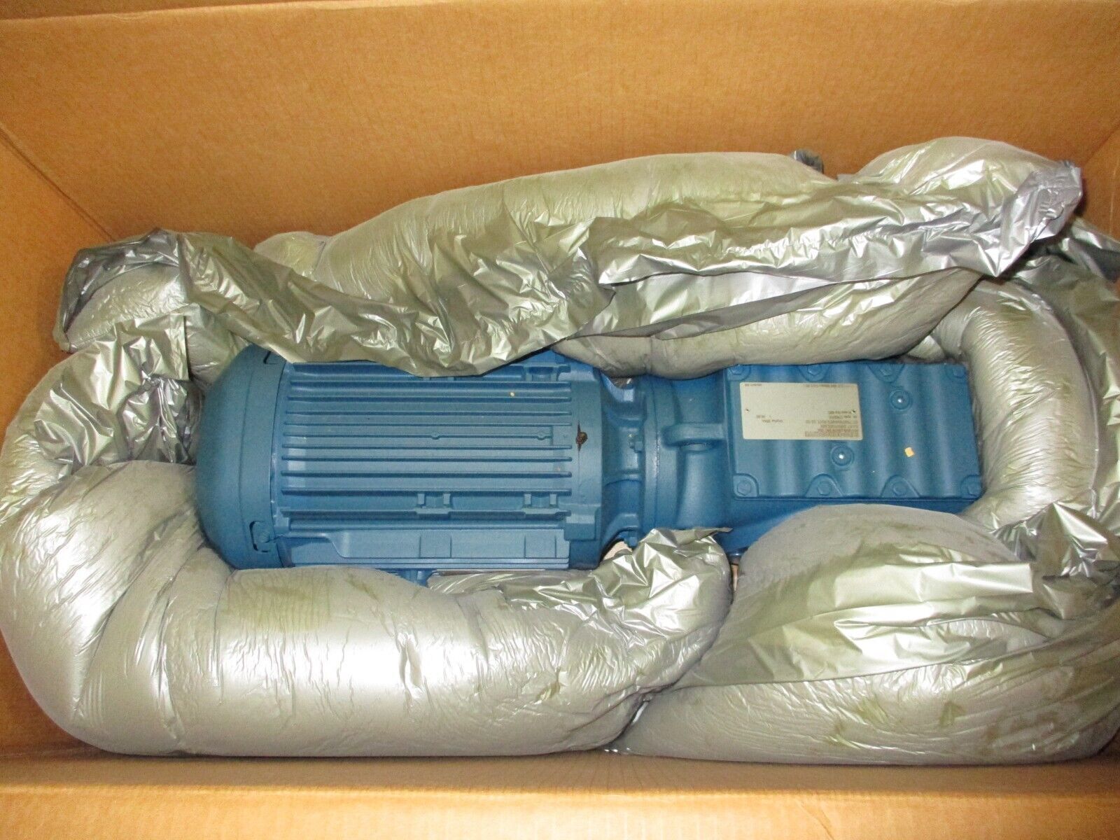 SEW-EURODRIVE Gearmotor SA67 DRN100LM4 1762/51 RPM New Surplus