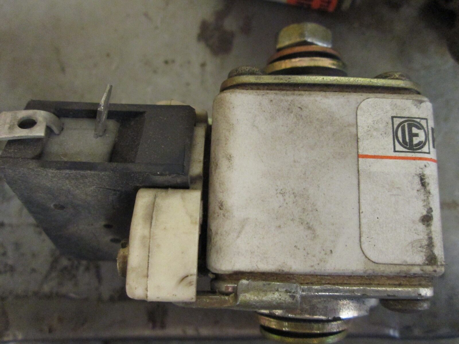 Ferraz Fuse 6BODK C3URGG 30 TTC 200 200A 600V *Aux. Contact* Used