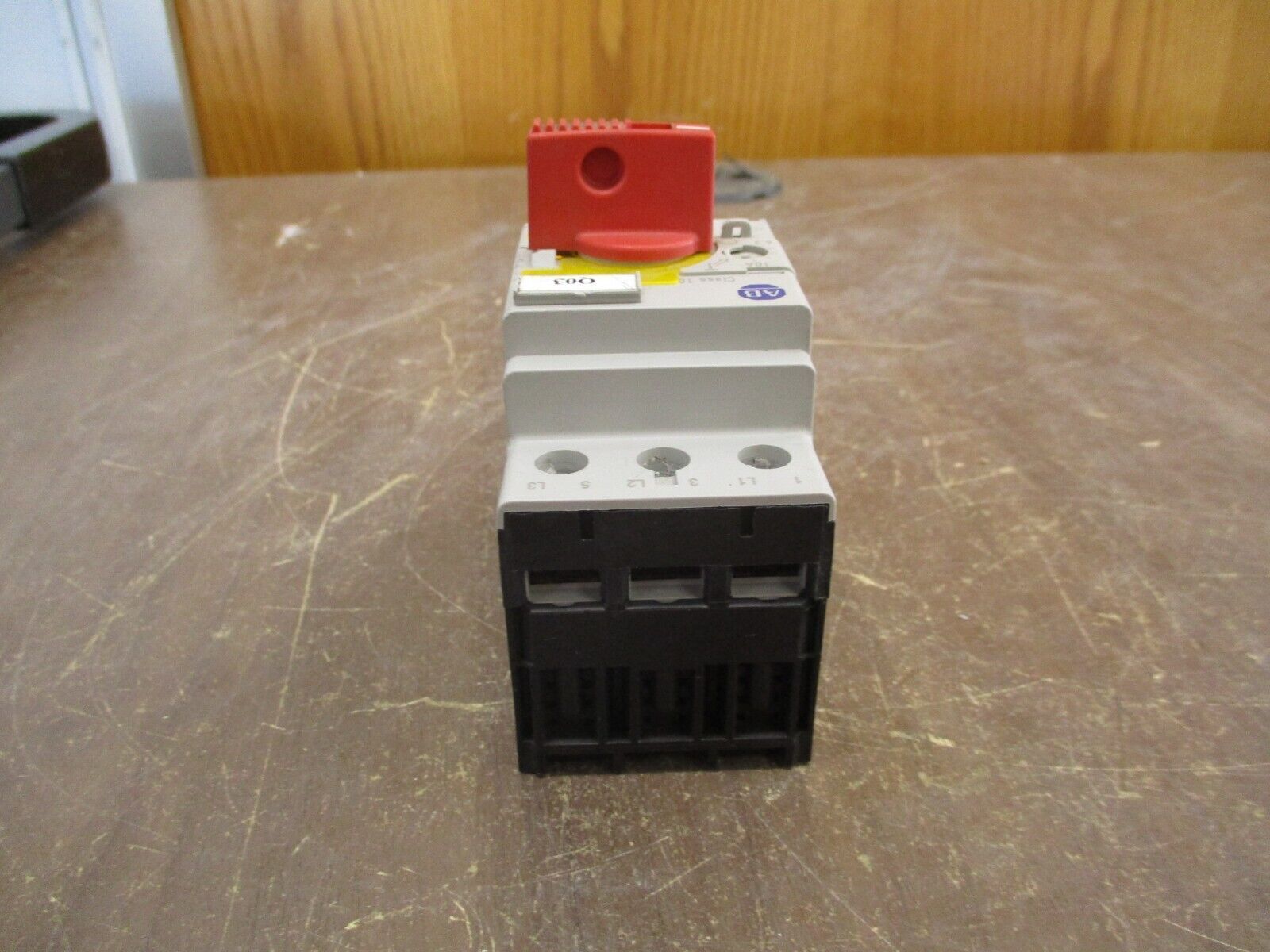 Allen-Bradley Manual Motor Protector 140M-C2E-C10 Trip : 6.3-10A Used