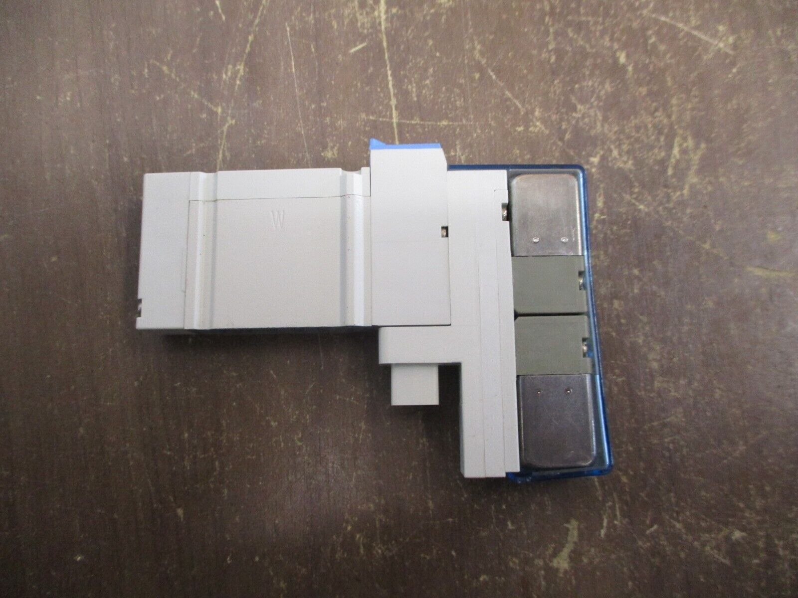 SMC Solenoid Valve SY3A00-5UF1 24VDC 0.15-0.7 MPa Used