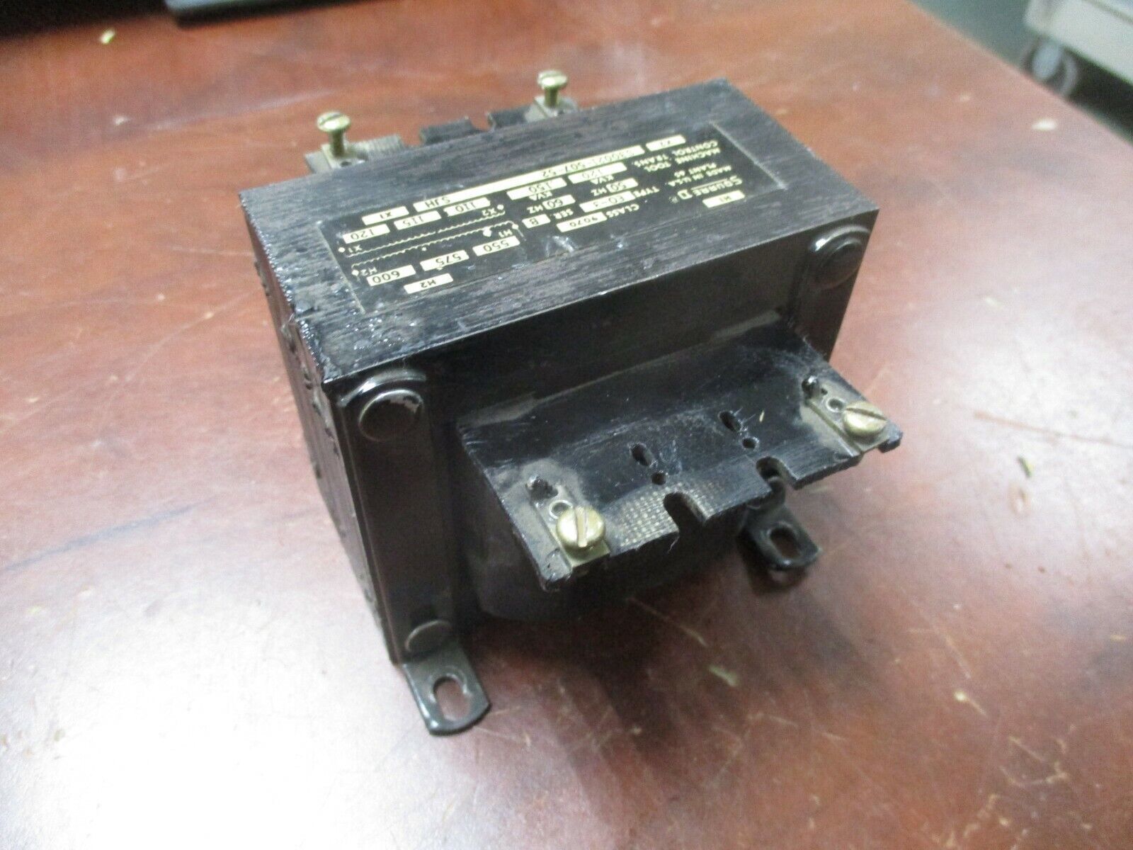 Square D Transformer 9070 E0-3 0.150KVA Pri: 600V Sec: 120V Used