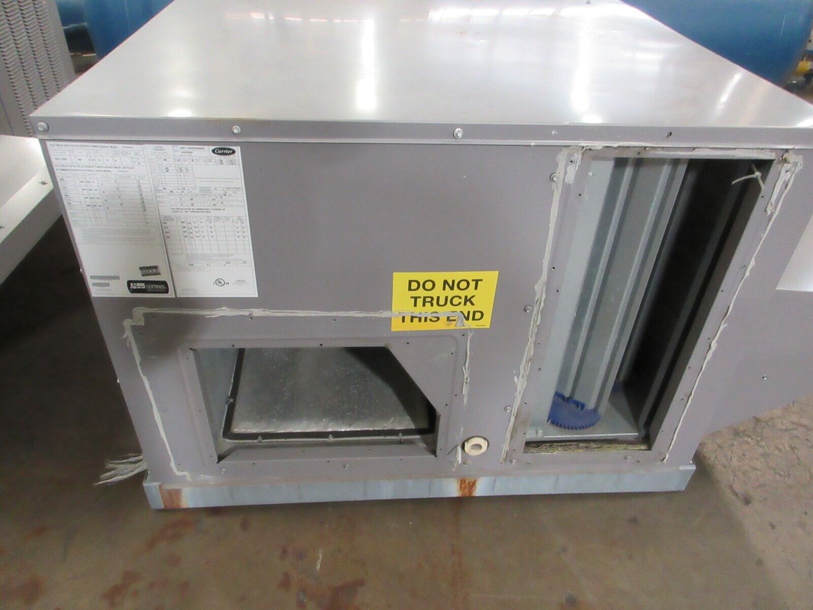 Carrier Rooftop Unit 50KC-A04A2A6A0A0A0 3-Ton 460V 3Ph 60Hz Power Exhaust Used