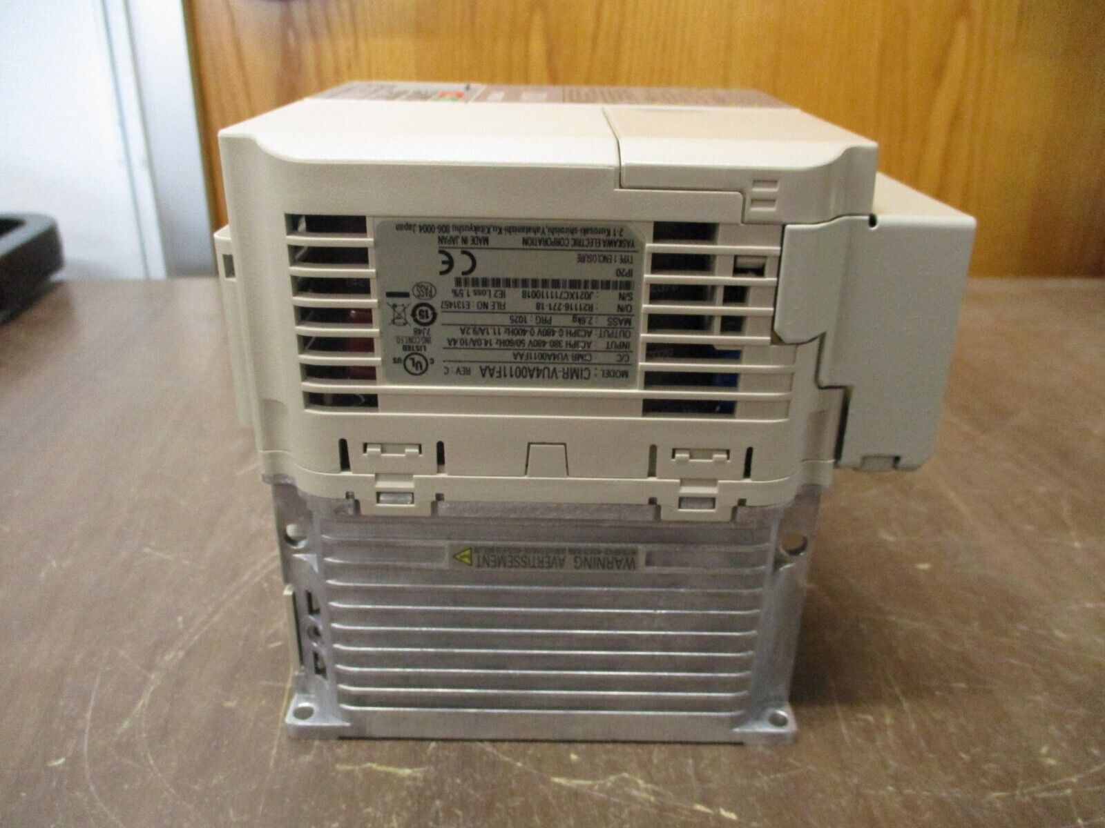 Yaskawa V1000 AC Drive CIMR-VU4A0011FAA Rev. C 7.5HP 380-480V New Surplus