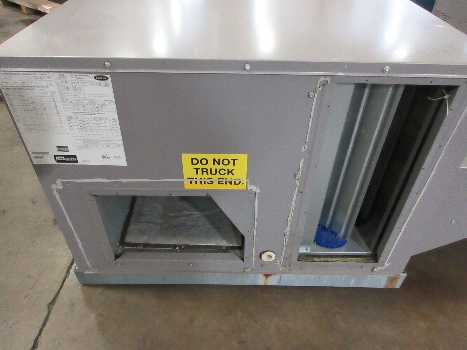 Carrier Rooftop Unit 50KC-A04A2A6A0A0A0 3-Ton 460V 60Hz 3Ph Power Exhaust Used