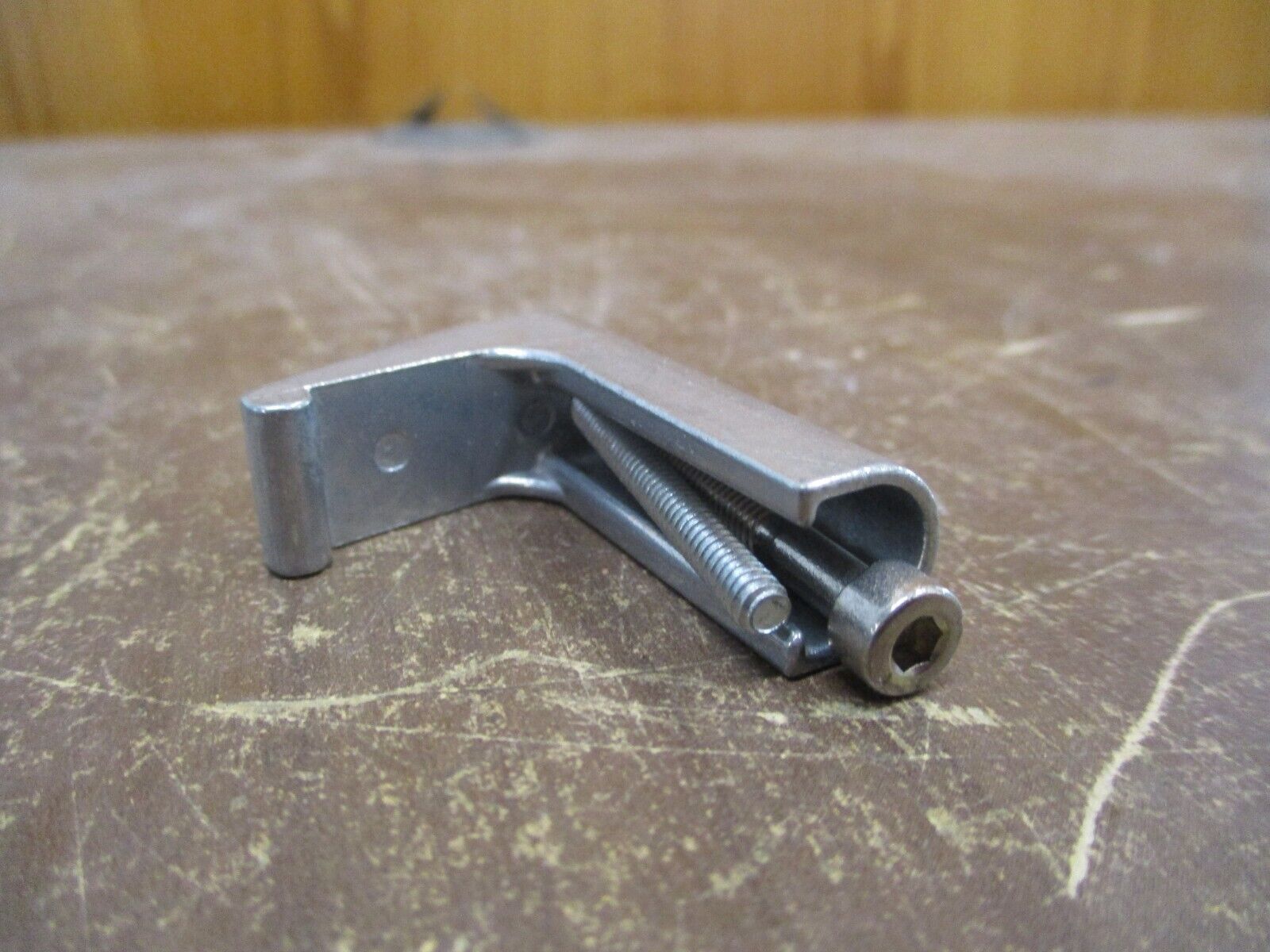 Turck Sensor Bracket KLi3 New Surplus