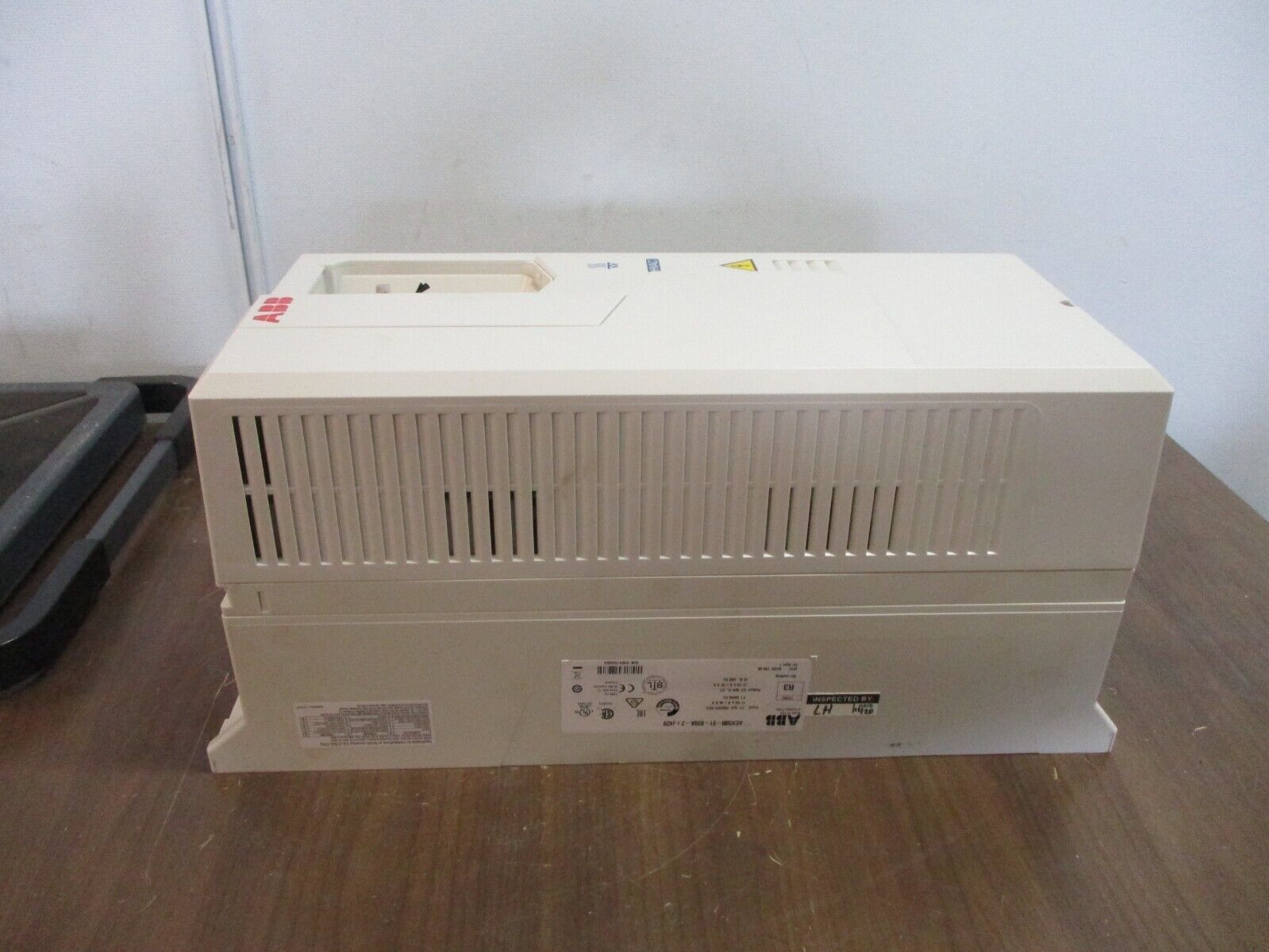ABB ACH580 AC Drive ACH580-01-059A-2+J429 20HP 3Ph *No Keypad* Used