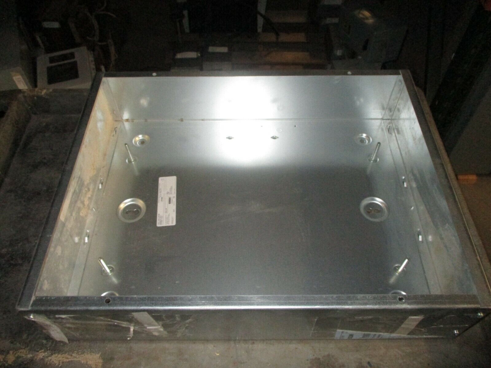 Square D Breaker Panel Interior w/Cover & Box NQ29429265250120001/NC26SHR/MH26BE
