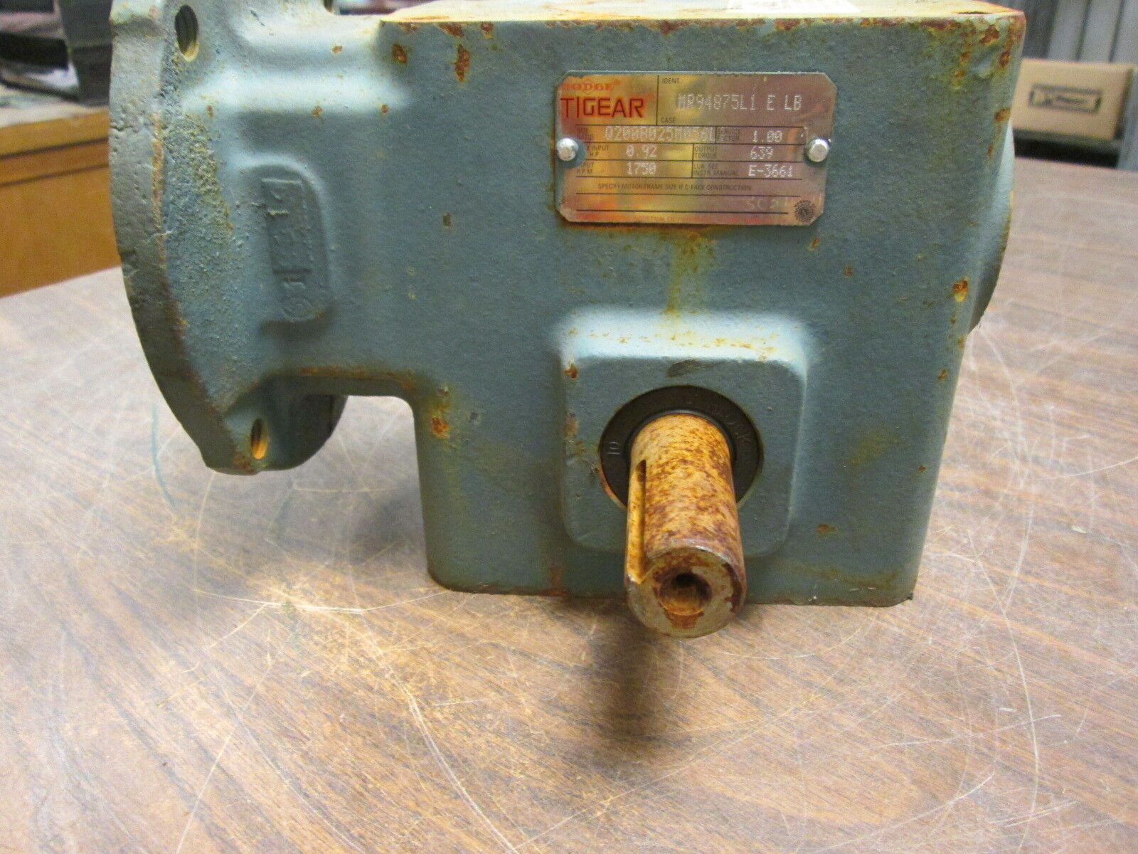 Dodge Tigear Reducer MR94875L1 E LB Size/Ratio: Q200B025M0561 0.92HP In Used