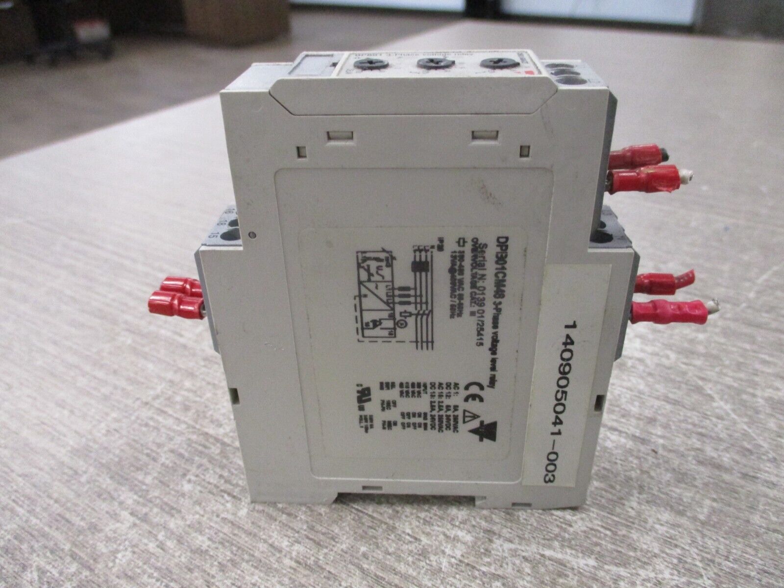 Carlo Gavazzi 3-Phase Voltage Level Relay DPB01CM48 380-480V 50/60Hz Used