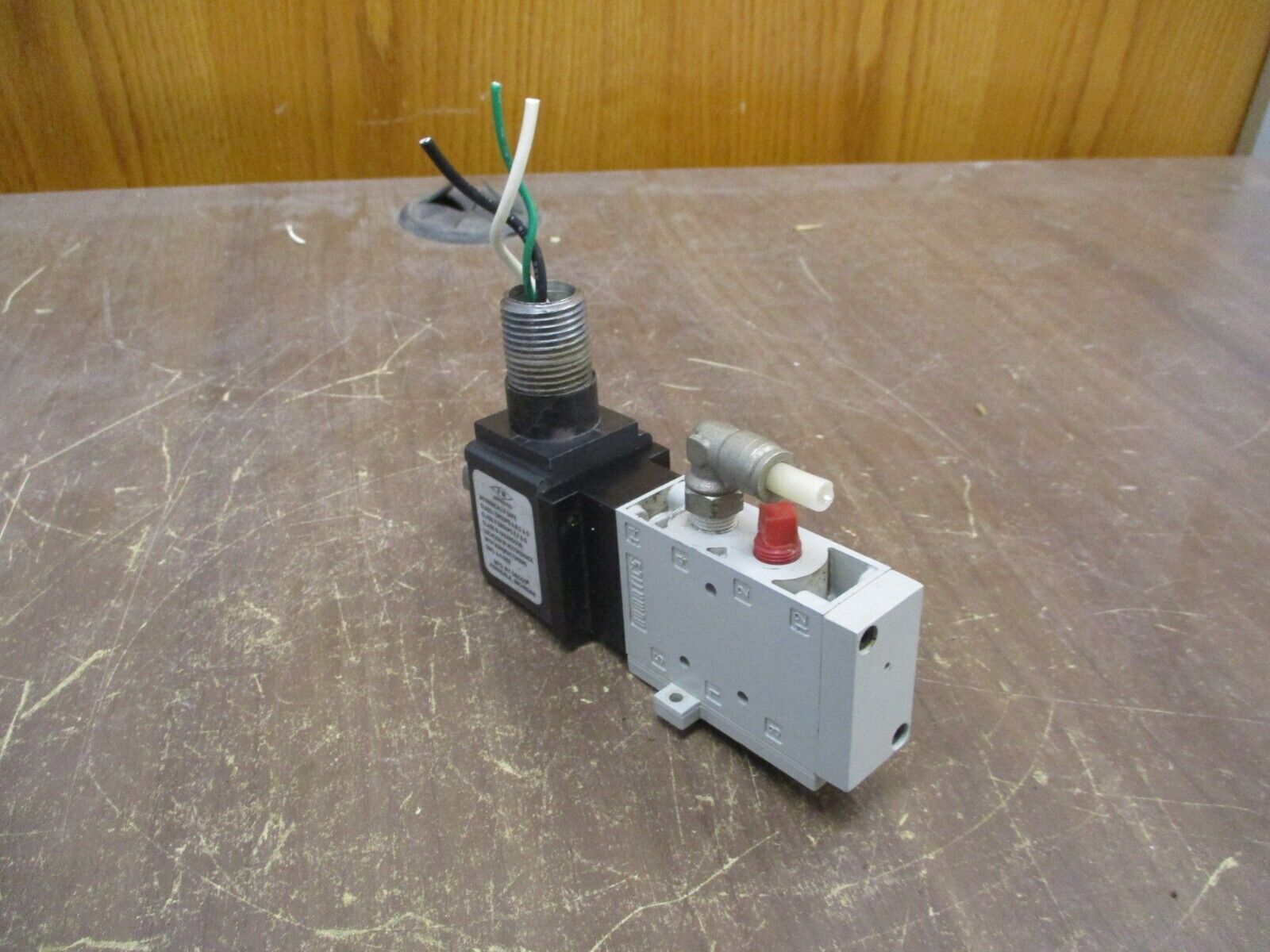 Numatics Solenoid Air Control Valve L11IA452BP00061 14.5-120PSIG -10-115°F Used