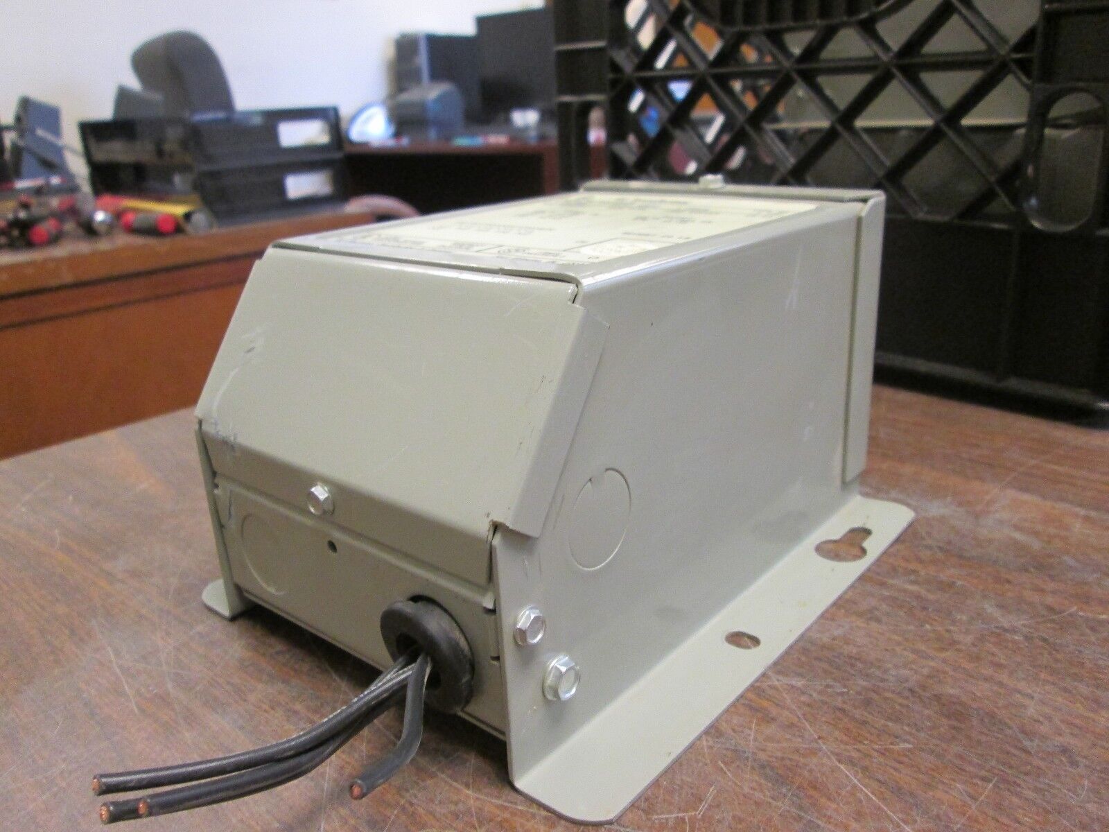 GE Transformer 9T51B5605 1.20KVA Input: 218/230/242 Output: 270V 1Ph Used