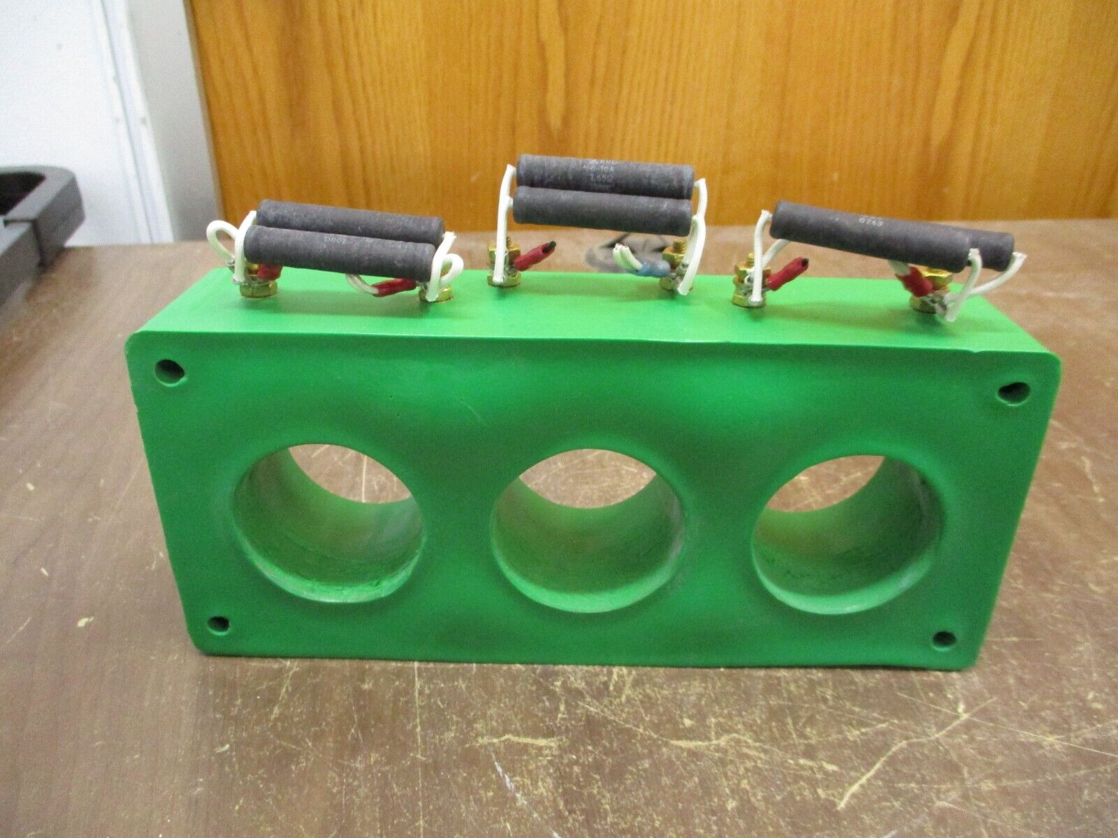 ElectroMagnetic Corp. Current Transformer 3P2127-1200-2.4 Ratio 1200:2.4A 600V