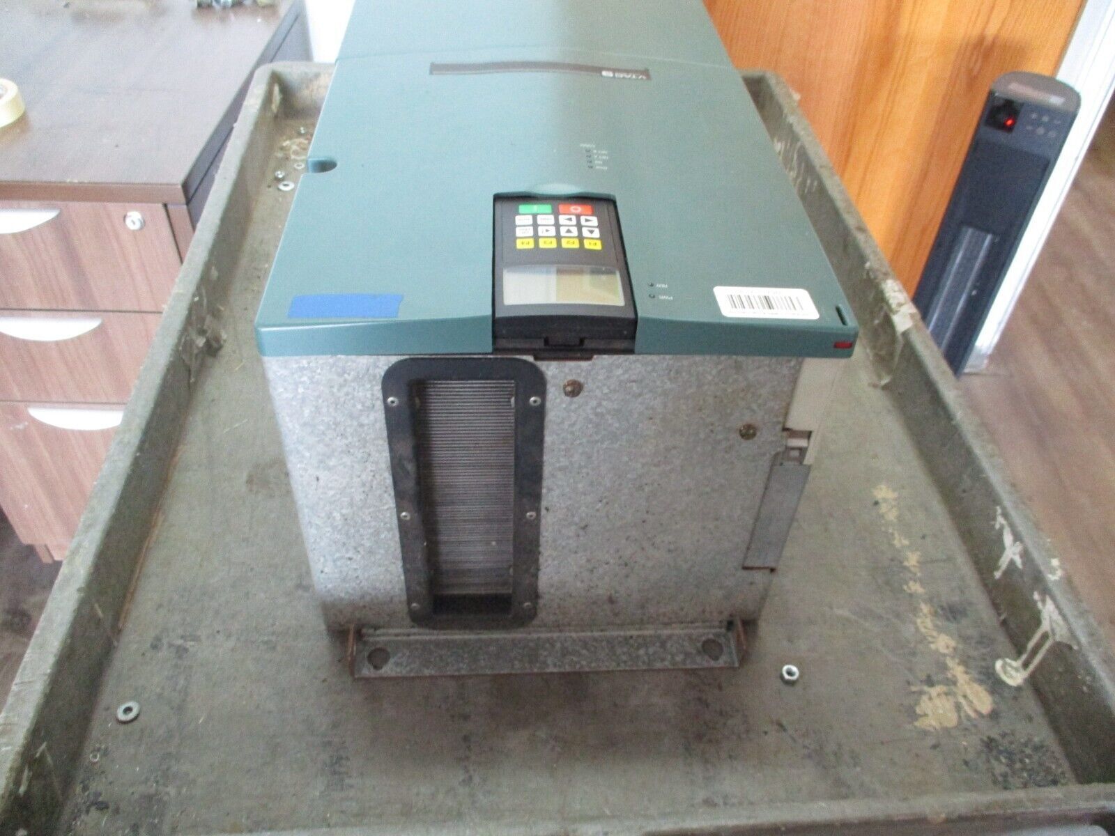 Rockwell Automation VTAC9 AC Drive 9VT401-096HNANA 75HP 3Ph w/ Keypad Used