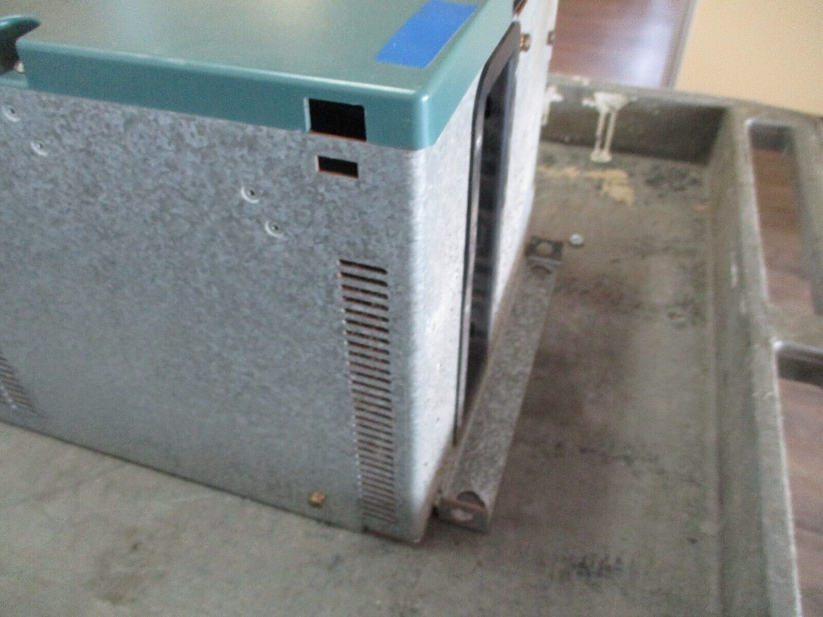 Rockwell Automation VTAC9 AC Drive 9VT401-096HNANA 75HP 3Ph w/ Keypad Used