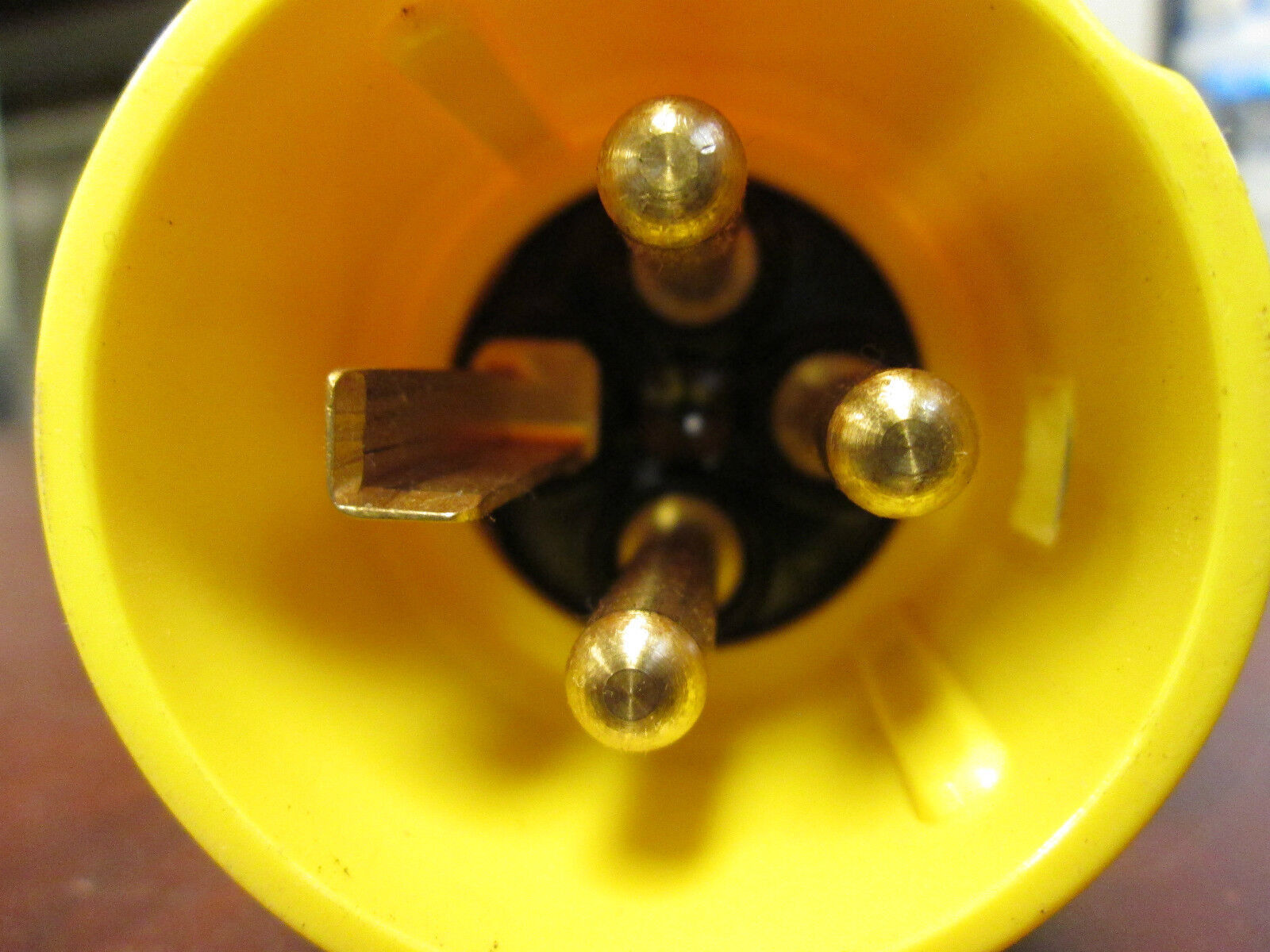 Russellstoll Plug 9P54U2/1000 50A 250VAC 4W Used