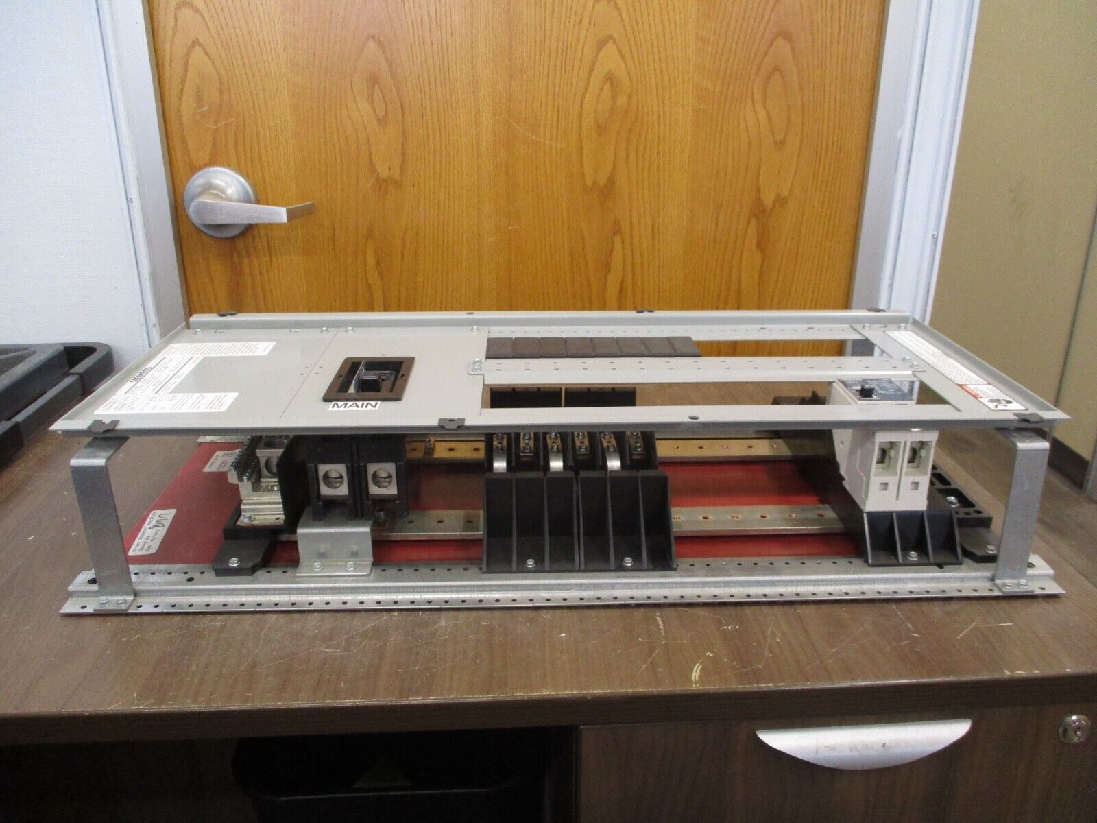 Siemens P2 Main Breaker Panelboard Interior P2A30QJ125FTS 125A Main 225A Max 1Ph