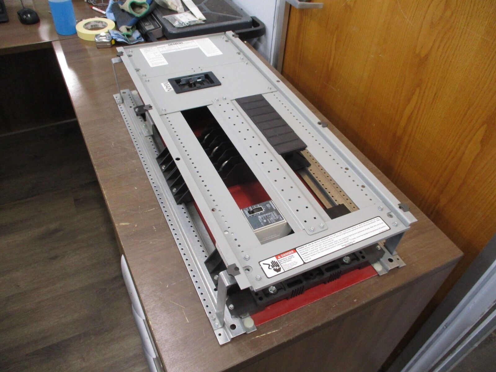 Siemens P2 Main Breaker Panelboard Interior P2A30QJ125FTS 125A Main 225A Max 1Ph