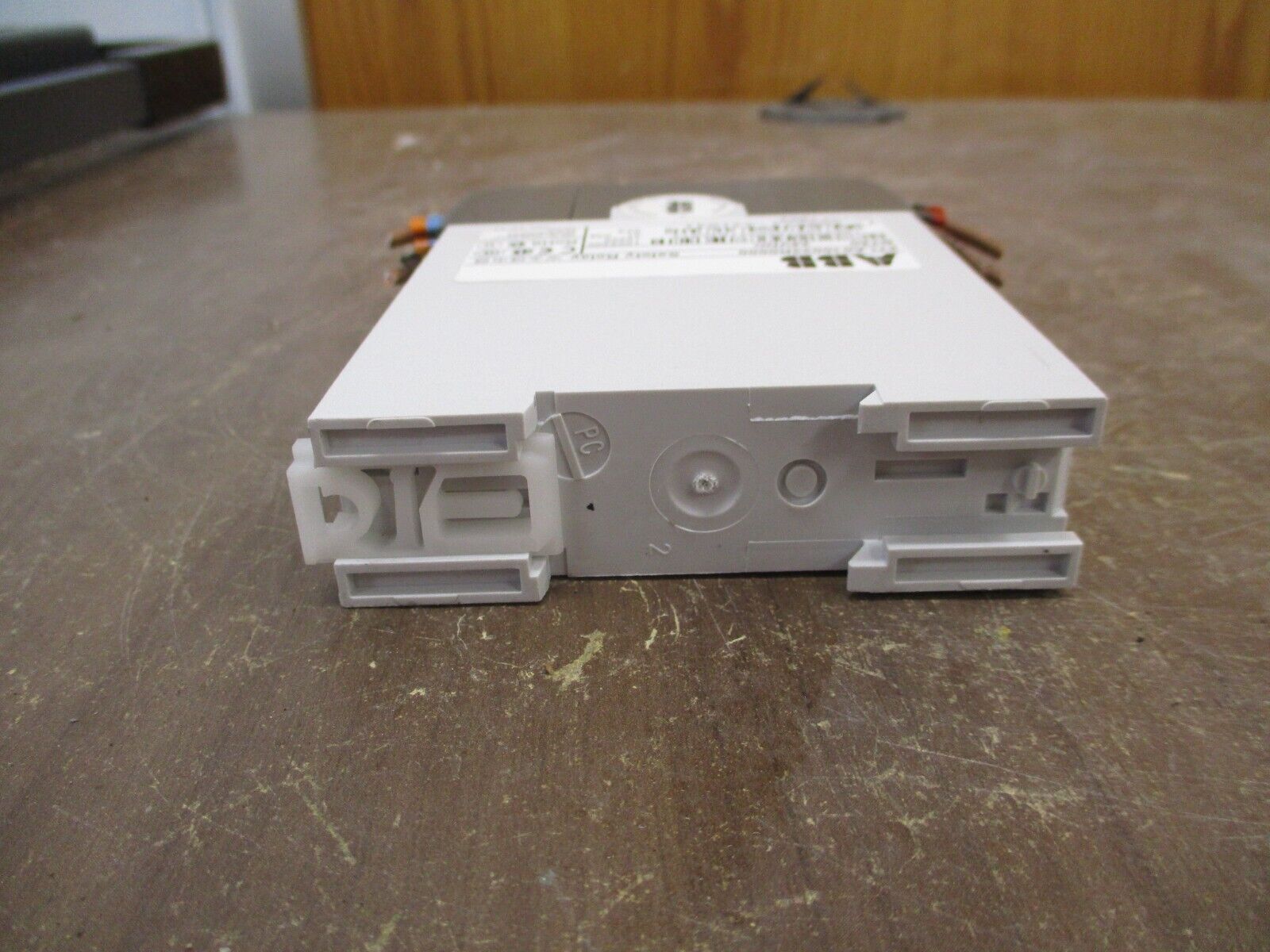 ABB Safety Relay 2TLA010033R0000 24VDC Used