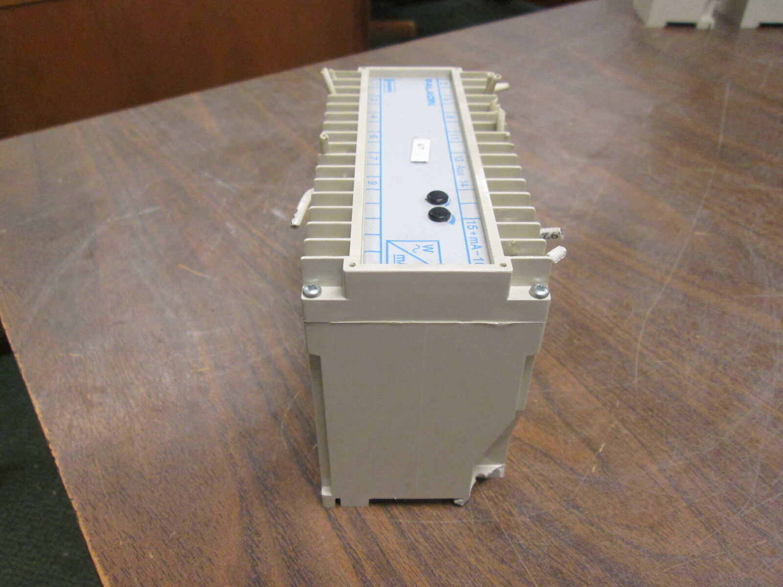 Crompton Paladin Transducer 256-TWMU 120V 60Hz 1000W 4.8A *Broken Mounting Foot*