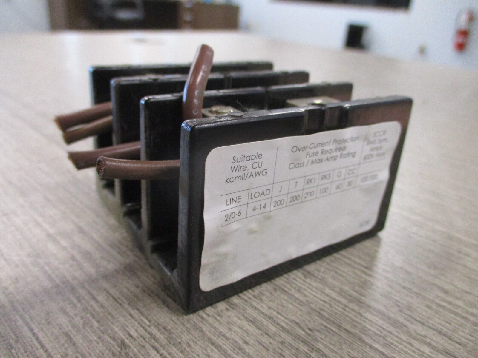 Marathon Power Distribution Block 1423570 2 175A 600V 3P Used