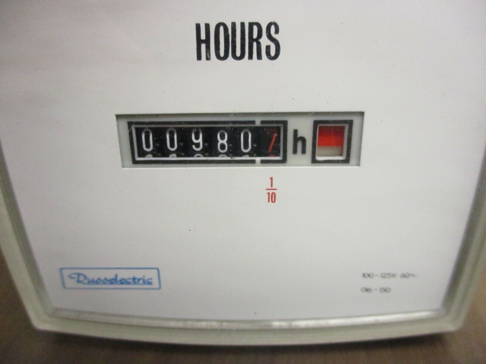 Russelectric Hour Meter 016-150 100-125V 60Hz Used