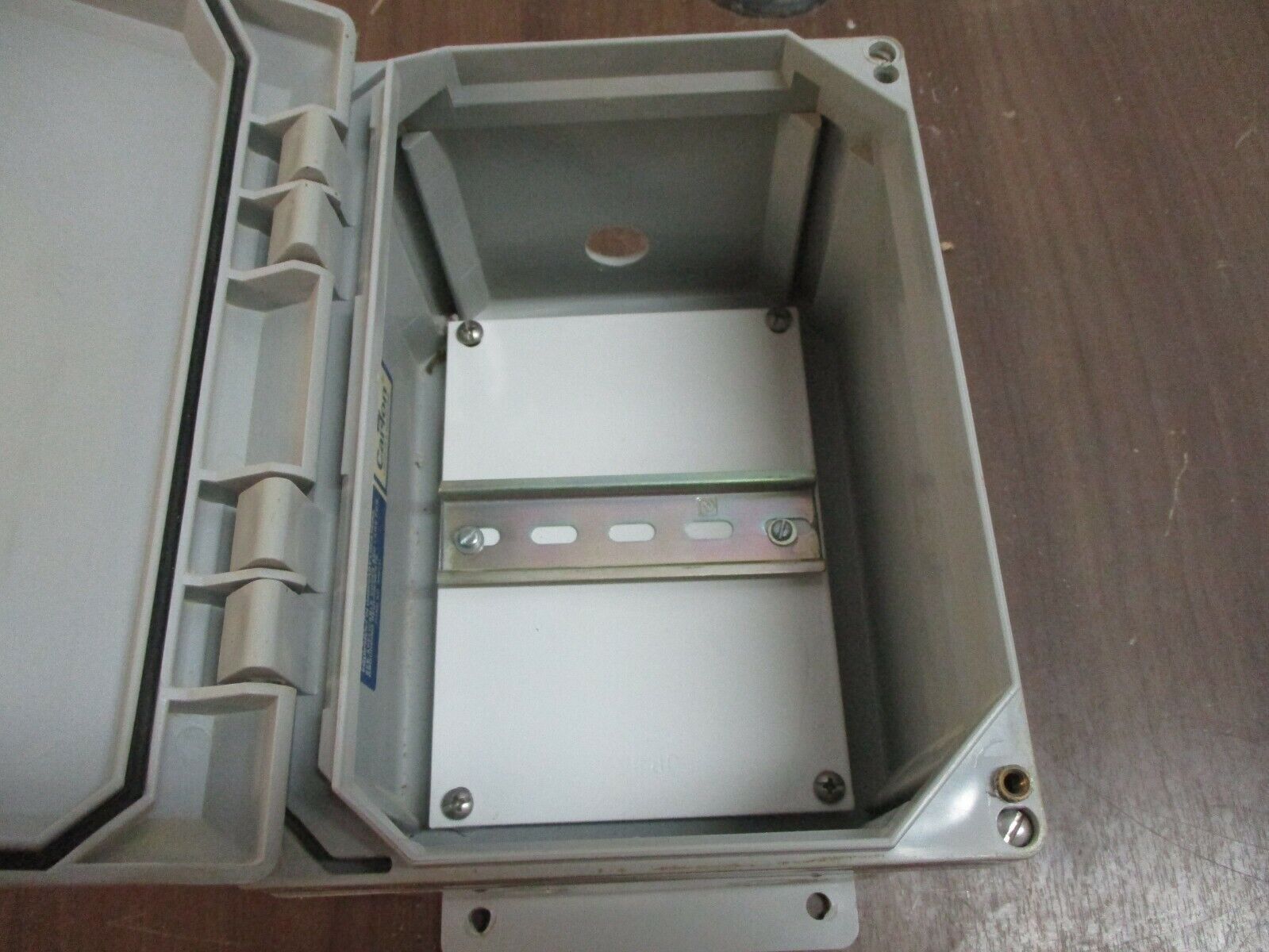 Carlon Type 3S, 12, 13 Enclosure NH864 Size: 8x6x4" Used