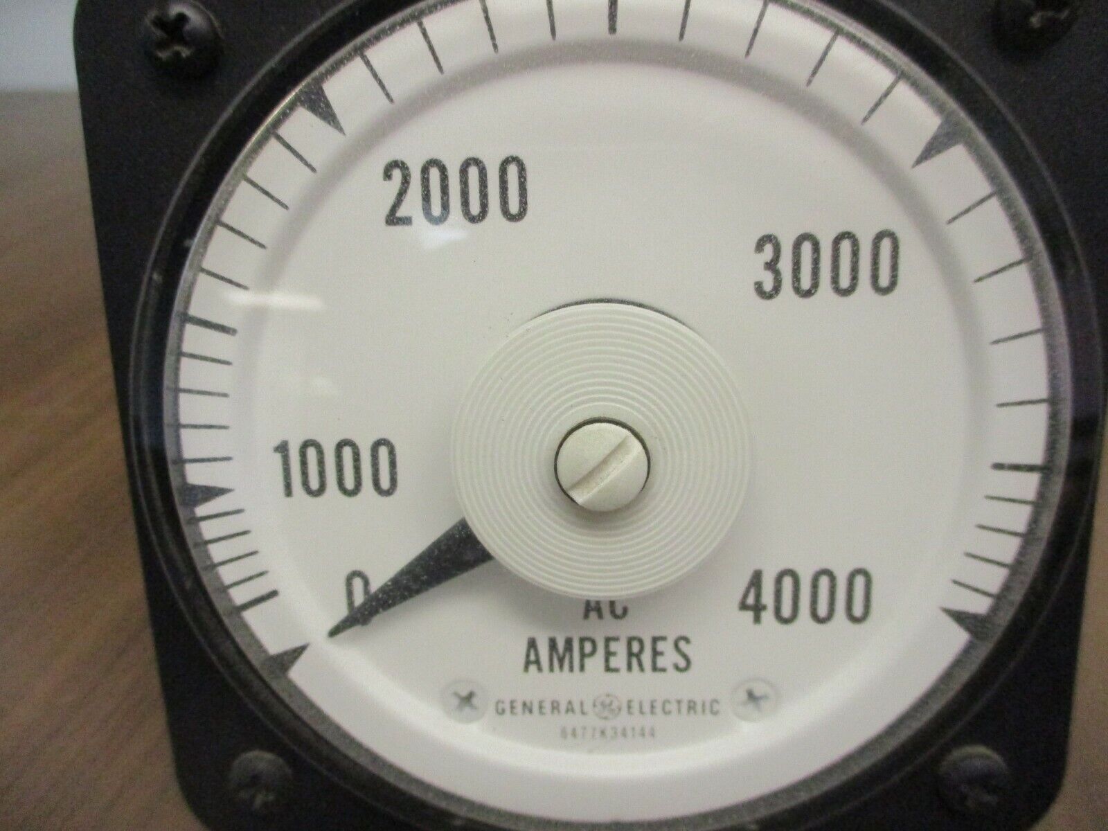 GE AC Ammeter 50-103131LSUE2 Range: 0-4000A Used